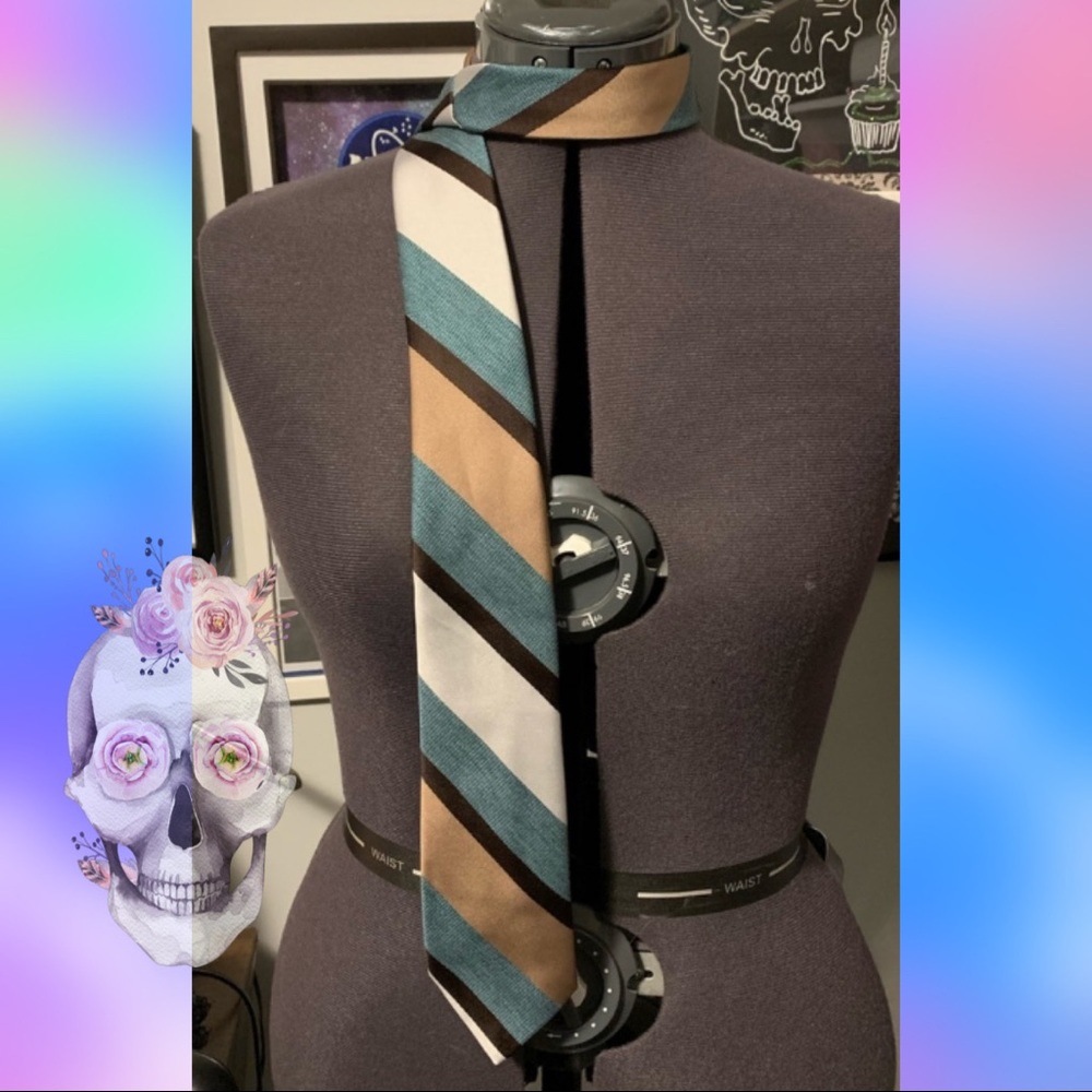 💀Vintage pink and aqua tie